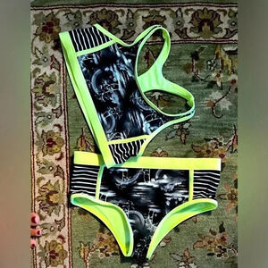 GIRLS WONDER NATION BATHING SUIT SIZE LG 10/12 EUC